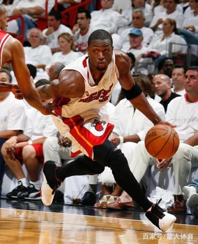 为球队防线 为球队防线