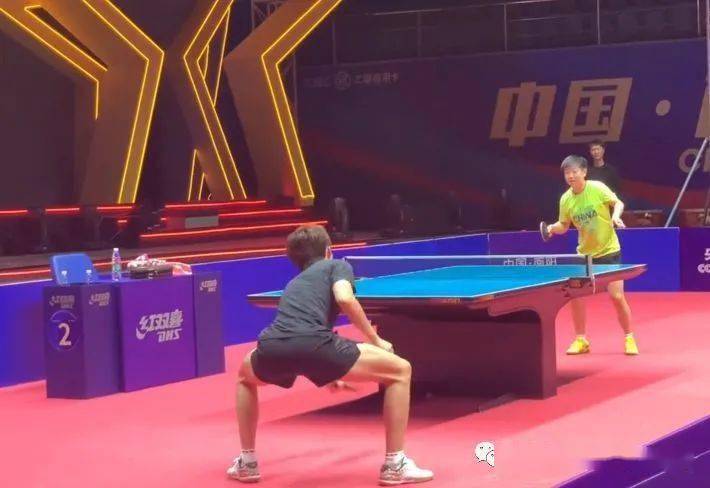 而普尔在上 而普尔在上