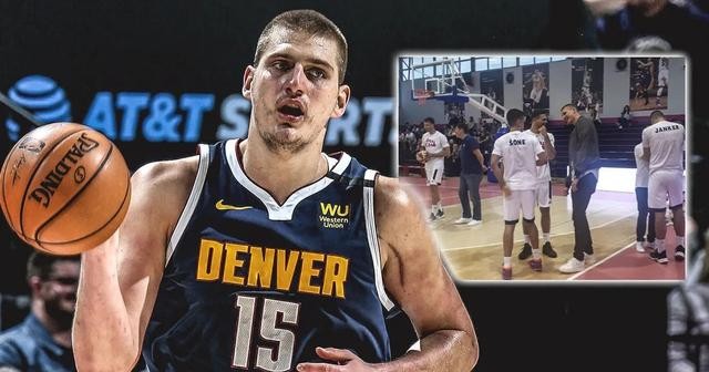 中表现更为 中表现更为