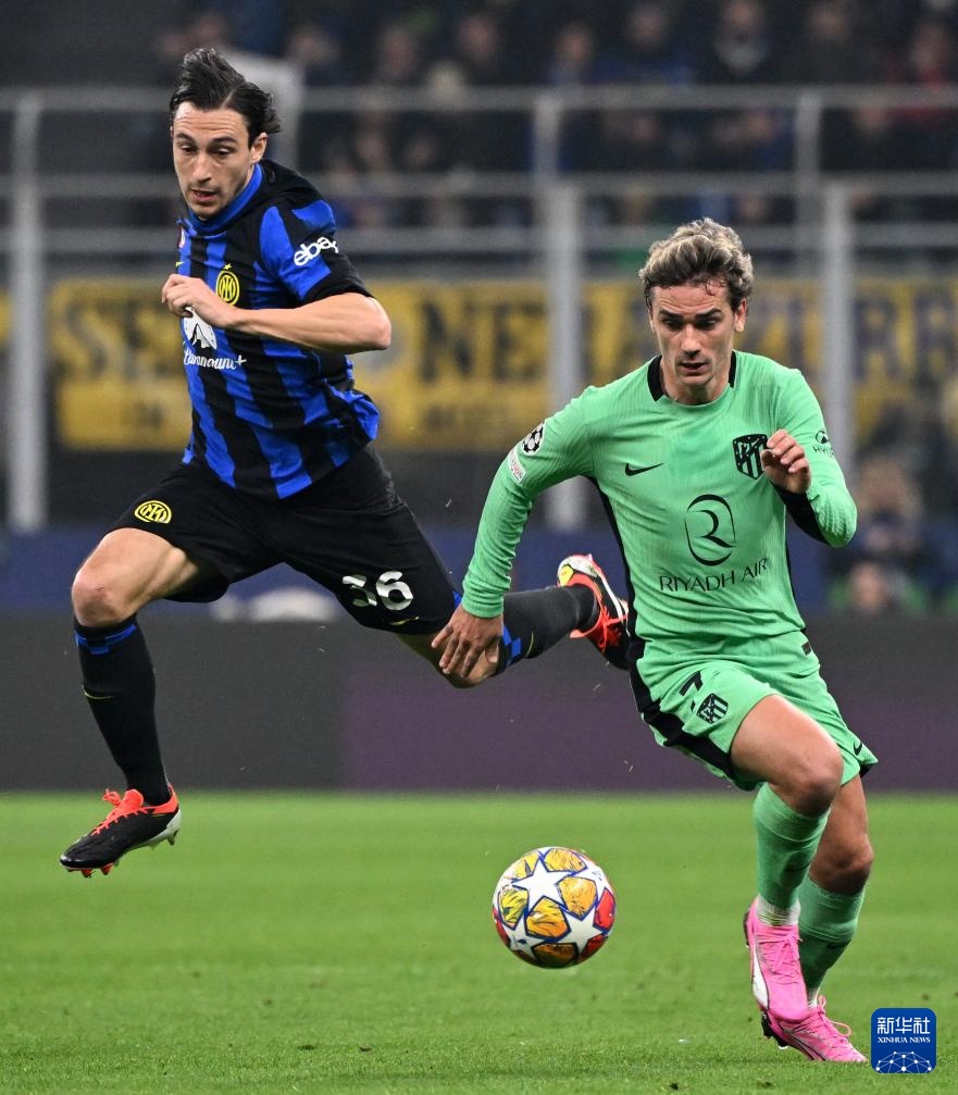 具前腰与影 具前腰与影