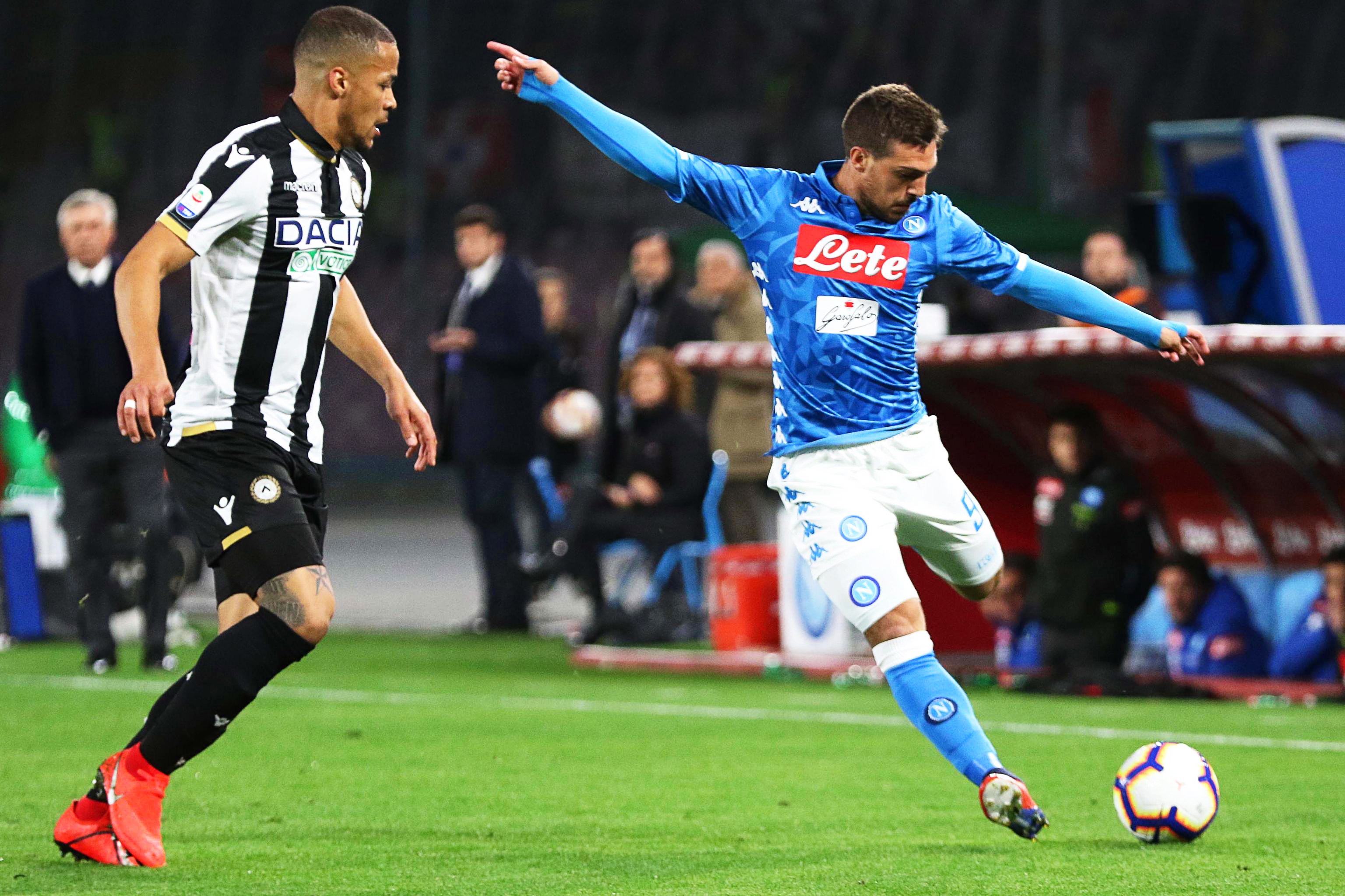 边锋内收堵 边锋内收堵